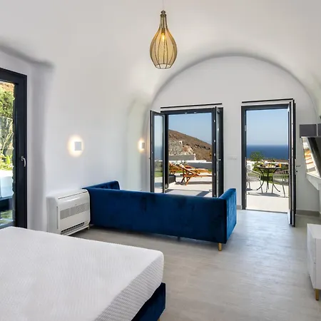 Palm Island Hotel *